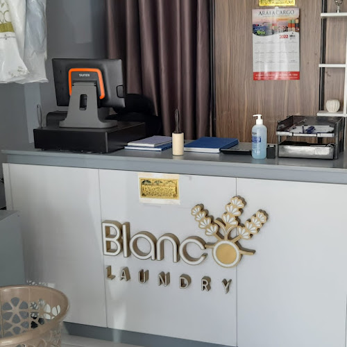 Blanco Laundry in Musaffah