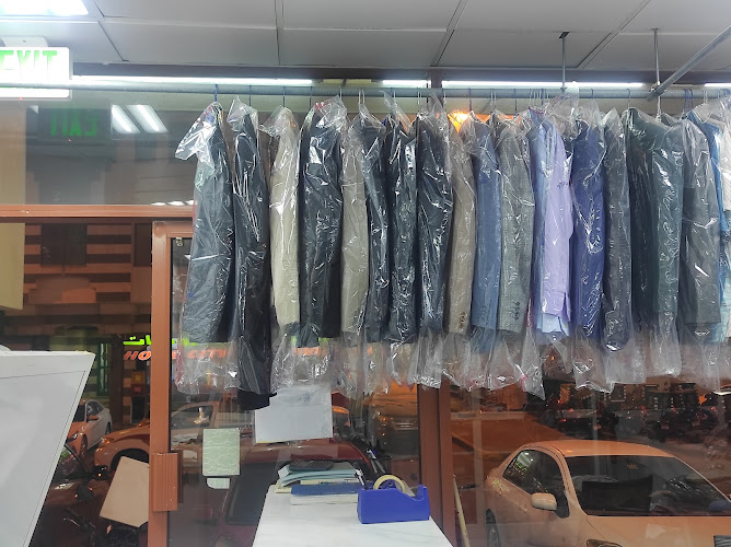 White spot laundry llc in Musaffah